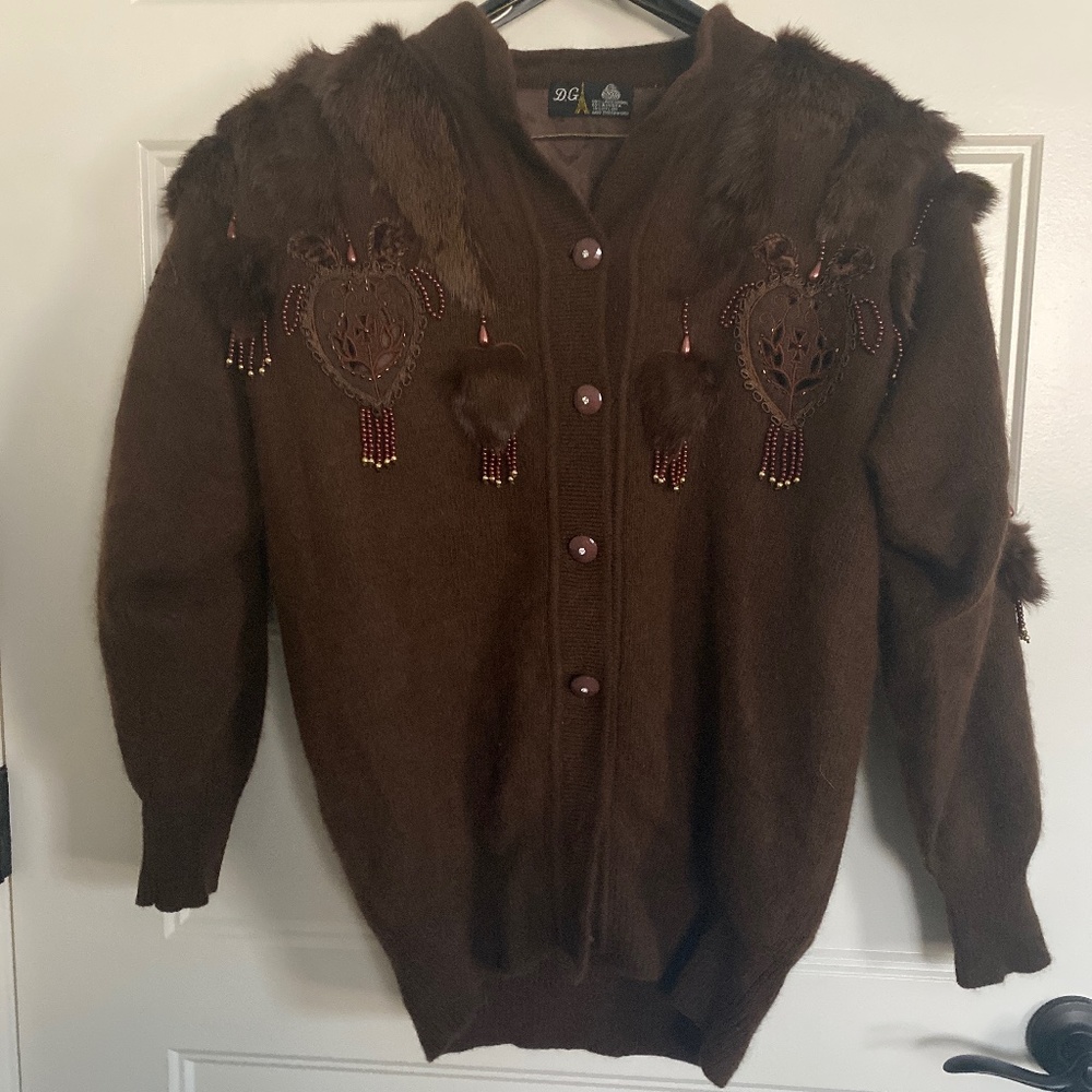 Vintage sweater with fur